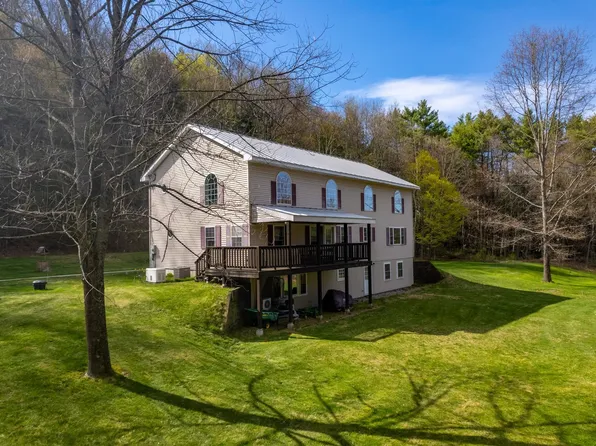 11 Gilson Farm Lane, Hartland, VT 05048