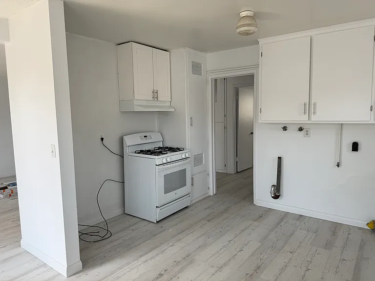 3723 Howard Ave — Photo 8