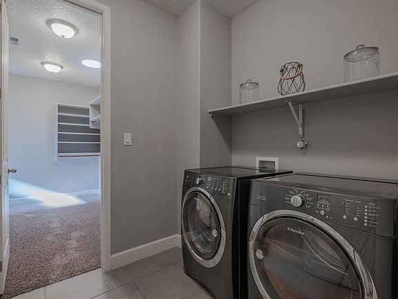 5th image of 2806 Cipres Ln SE