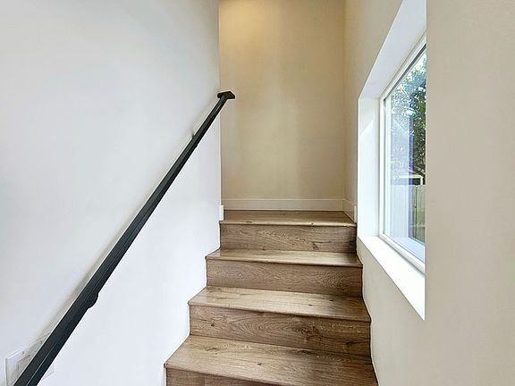 3rd image of 1843-1845 W 20th St