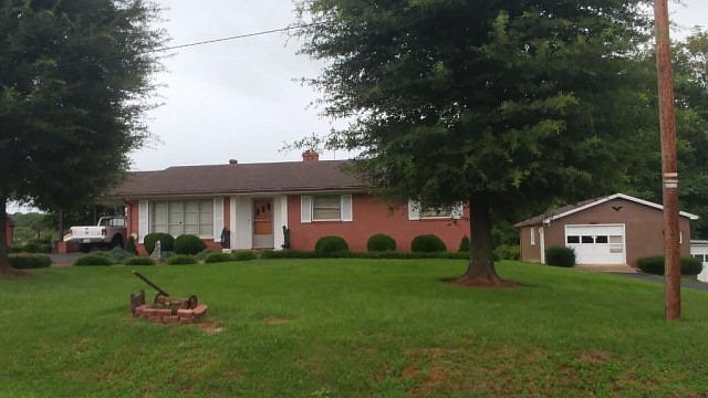 1st image of 65 Montrose Ave