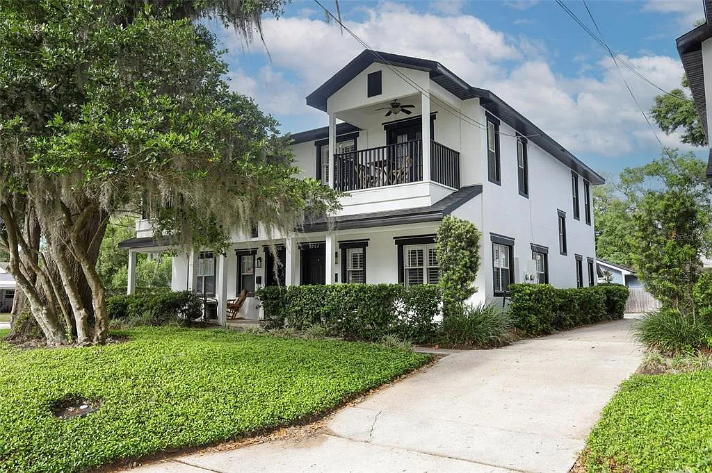 3 bed, 3.0 bath, 1330 sqft, $3,100 — Photo 1