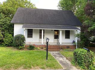 19 Geer St, Greer, SC 29650