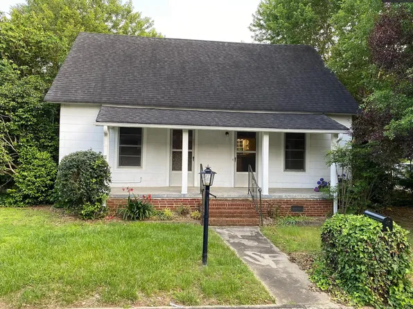 19 Geer St, Greer, SC 29650