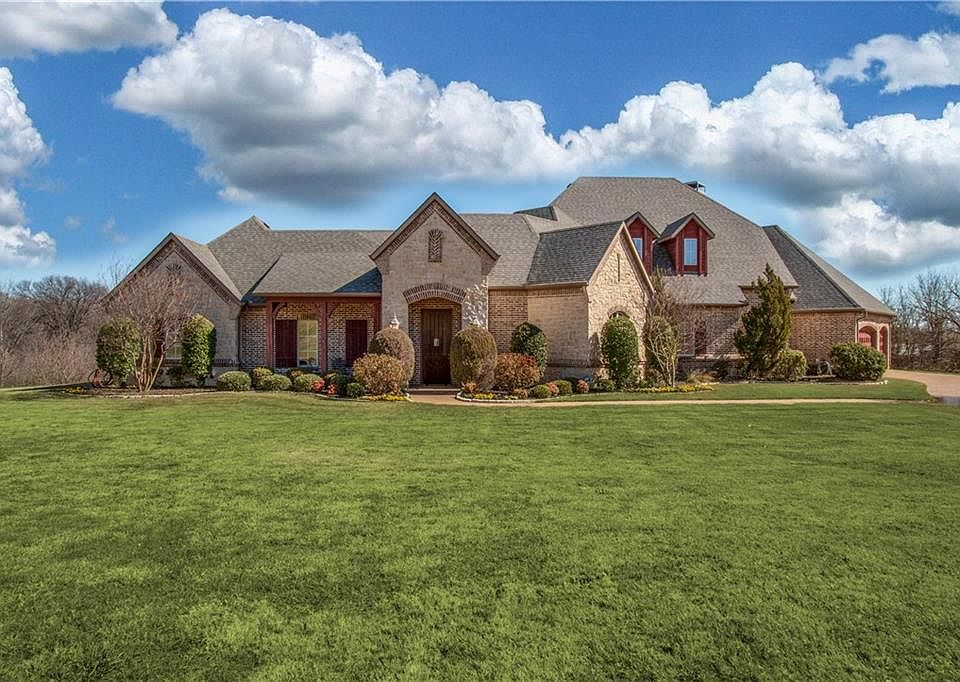 1st image of 509 Holly Ct