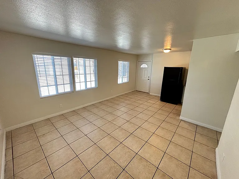1420 Putnam Ave #4 — Photo 4