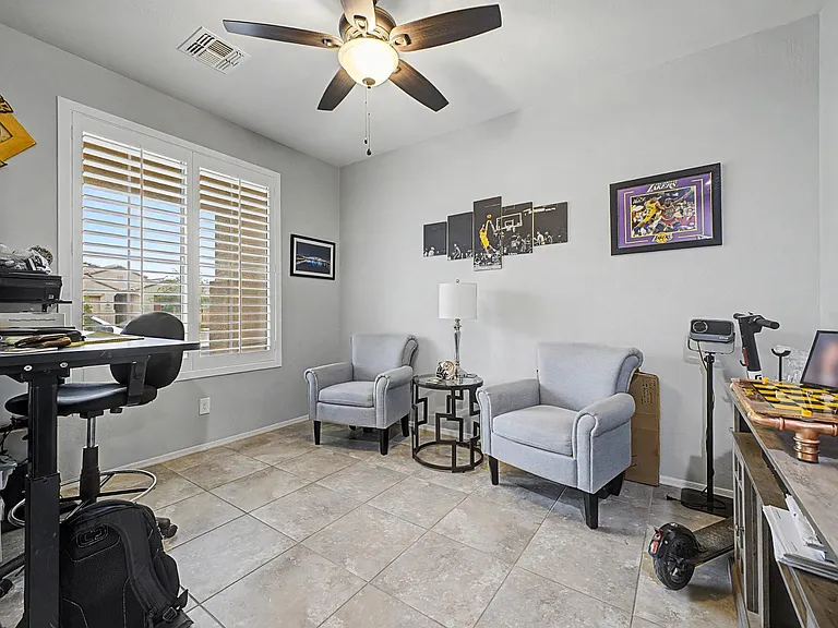18235 W Ida Ln — Photo 8