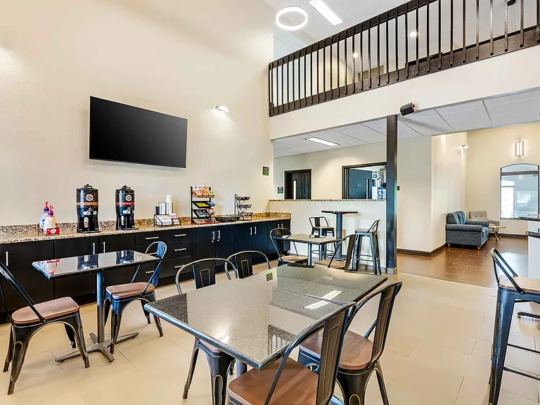 Breakfast Room