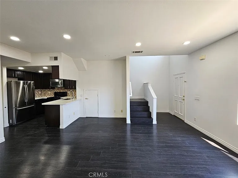 22027 Hawaiian Ave — Photo 5