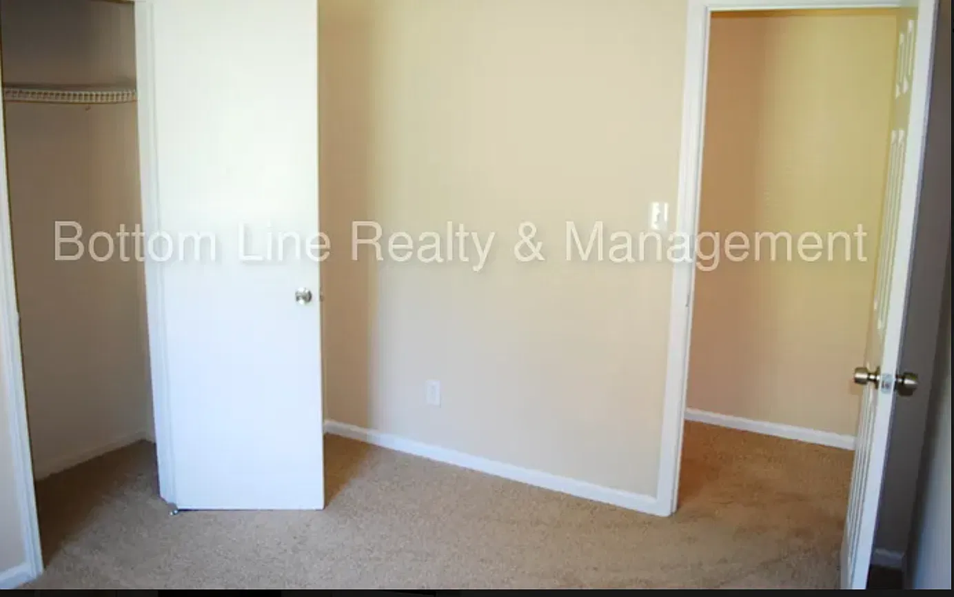 3 bed, 777 sqft, $995 — Photo 4