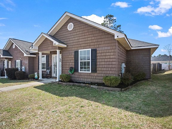 3rd image of 6093 Village West Ln