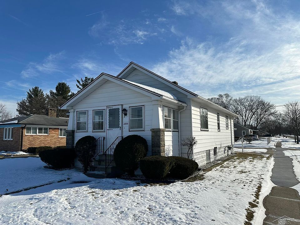 1st image of 2800 Lapeer Ave