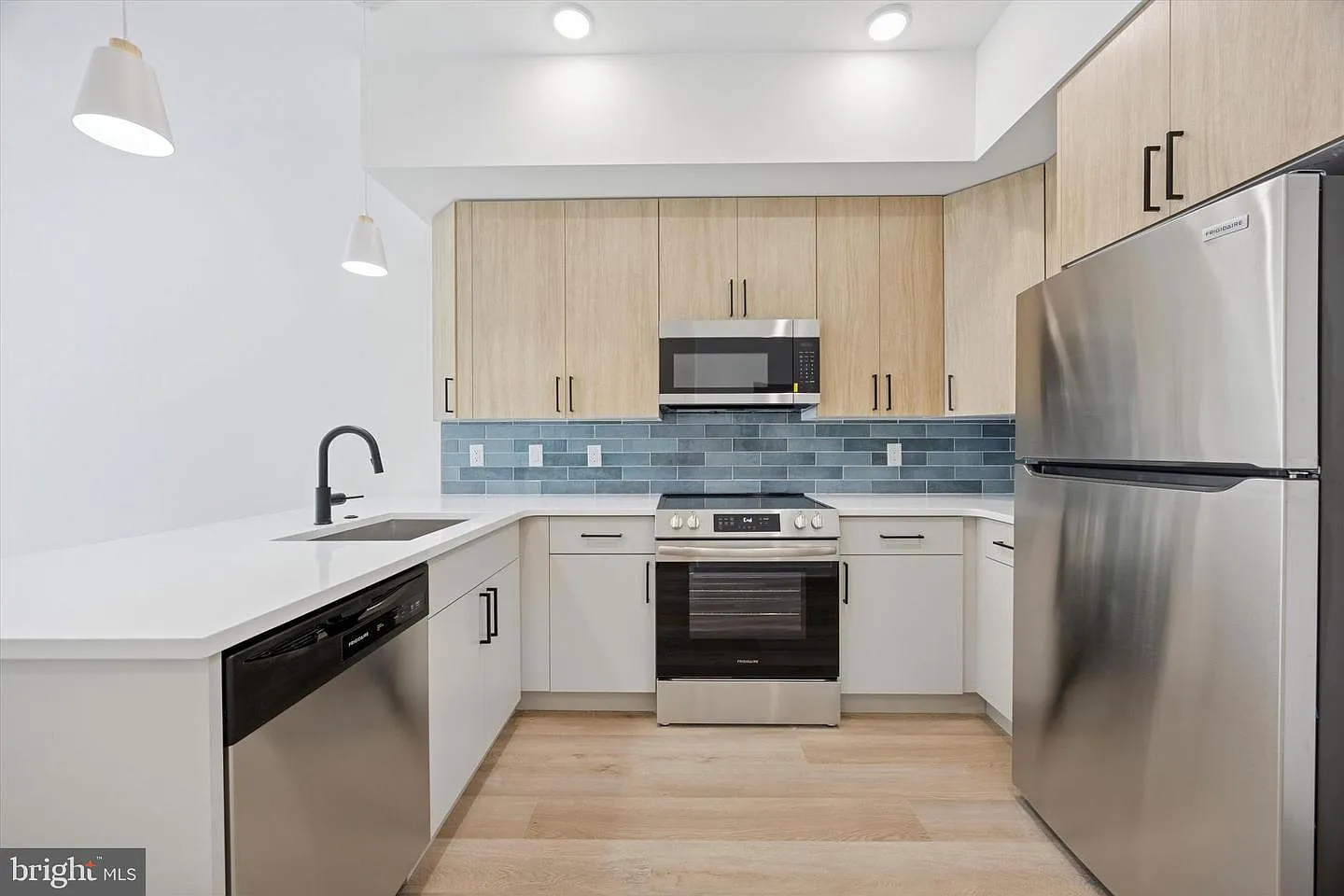 1 bed, 650 sqft, $1,695 — Photo 3