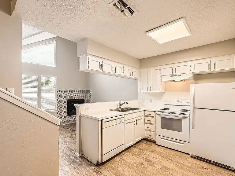 5609 Cougar Dr — Photo 15