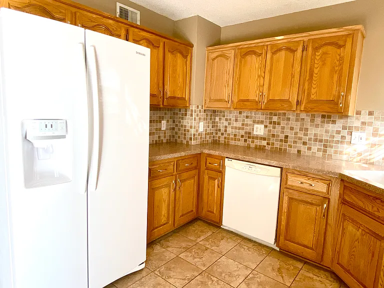 15623 Riley St — Photo 16