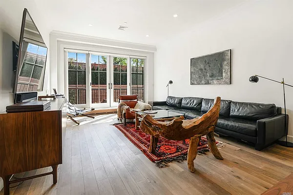 Sold by Century 21 Milestone Realty | media 17