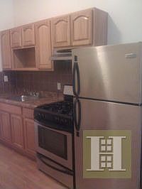 2nd image of 224 Cumberland St