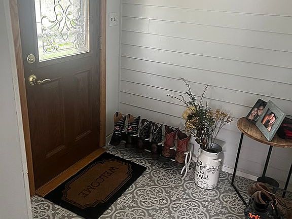 Entry way