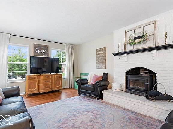 5th image of 6011 Buttonwood Dr