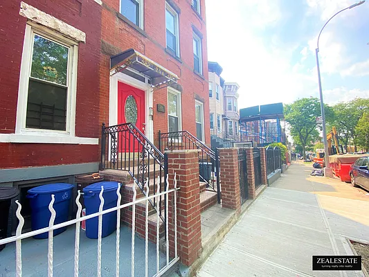 Rented by ZealEstate Group Inc | media 40