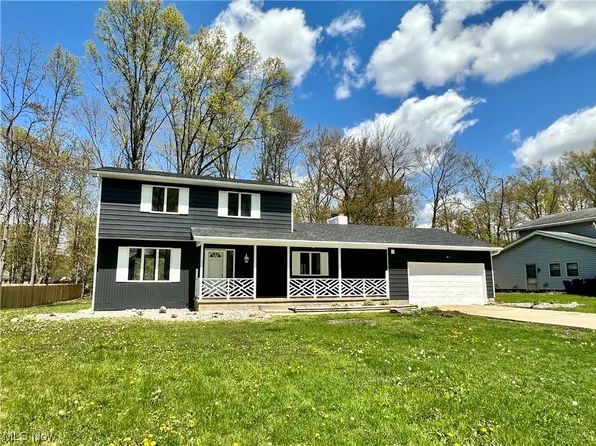 9051 Cain Dr NE, Warren, OH 44484