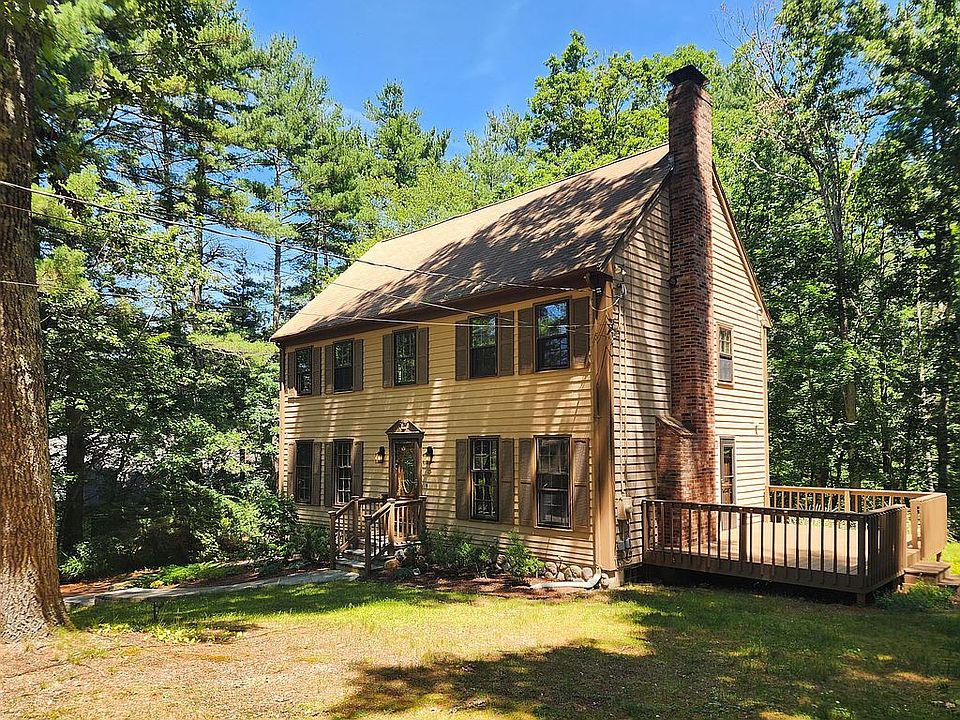 1st image of 15 Daisy Dr
