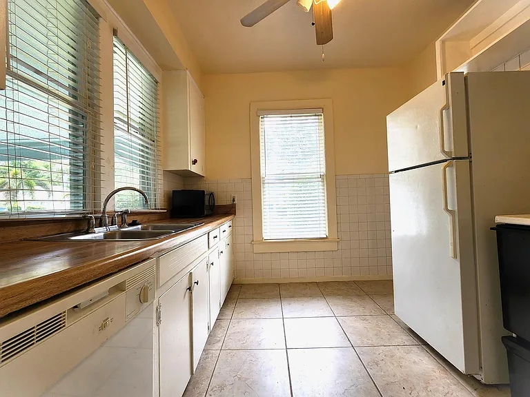 1001 N Ferncreek Ave — Photo 7