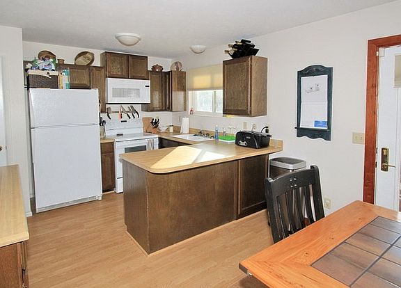 4th image of 8196 S Bettina Ln