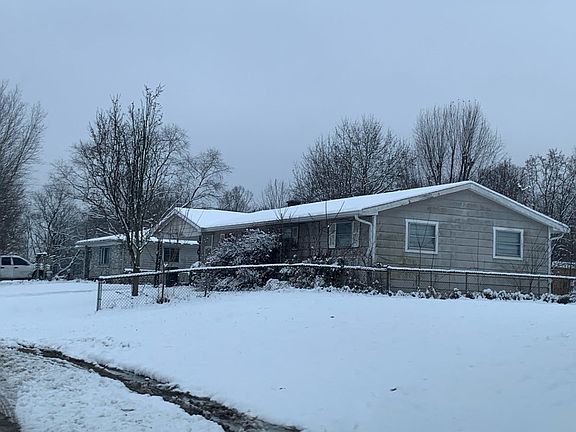 2nd image of 3330 Willowbrook Dr