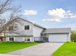 2187 Grimm Rd, Chaska, MN 55318