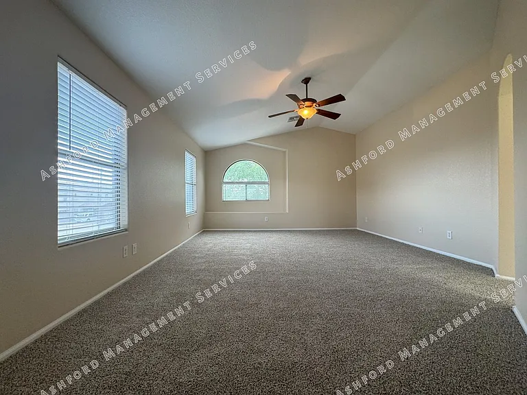 8303 S 47th Ln — Photo 36