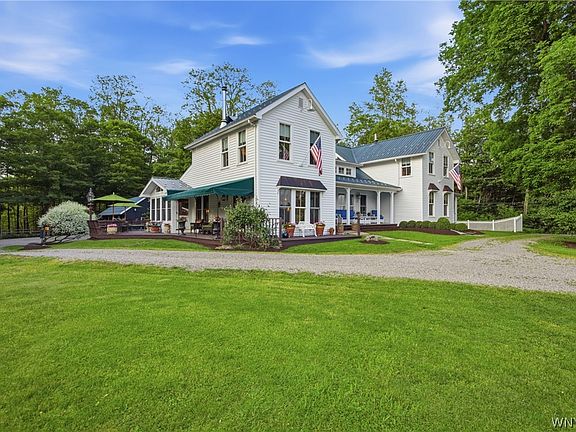 4th image of 9788 Clarksburg Rd