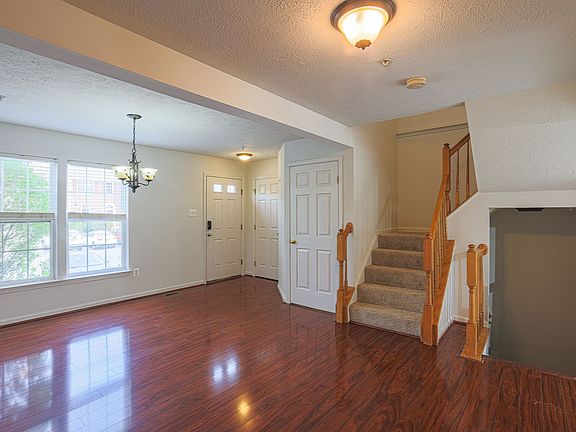 3rd image of 4907 Bristle Cone Cir