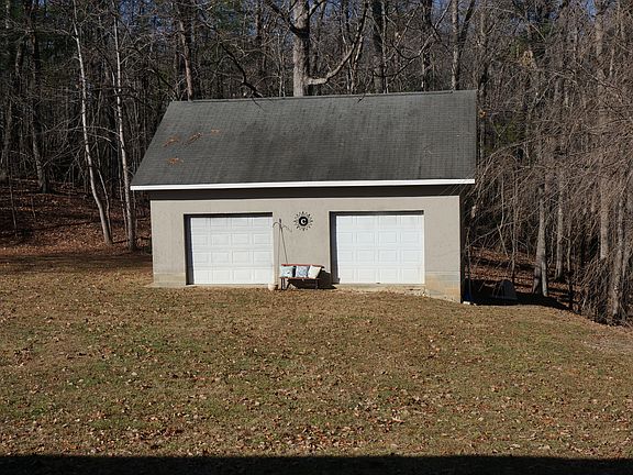 Garage/Workshop
