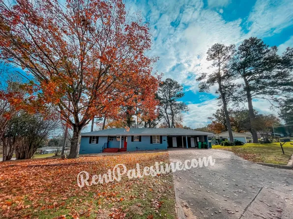 102 Brierwood Dr, Palestine, TX 75801