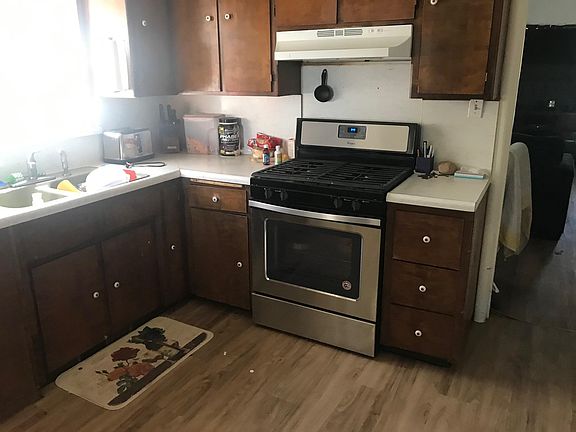 4th image of 1311 N Green St