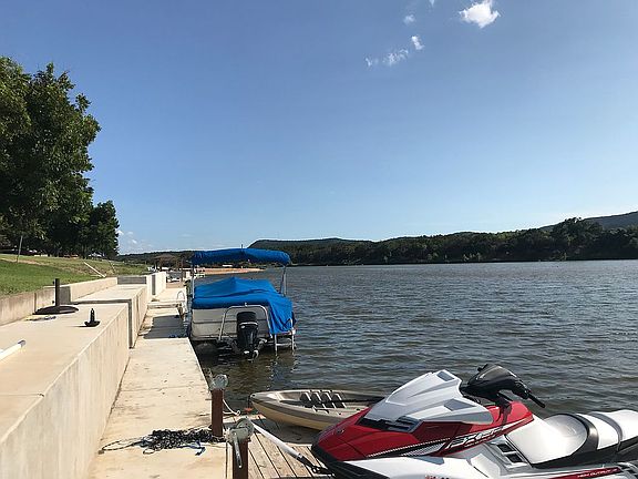 3rd image of 4760 River Oaks Dr