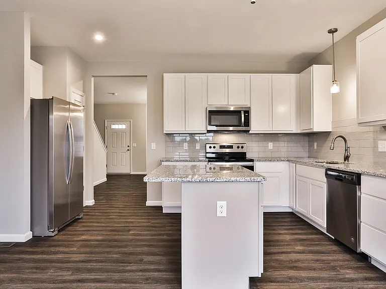 Creekside Landing — Photo 39