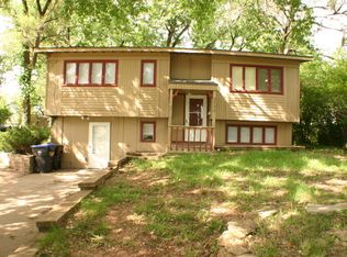 3530 SW Twilight Dr, Topeka, KS 66614