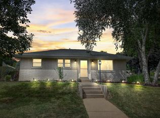 11606 W Gilbert Ave, Wauwatosa, WI 53226