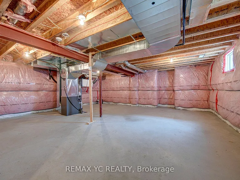56 Walker Blvd — Photo 32
