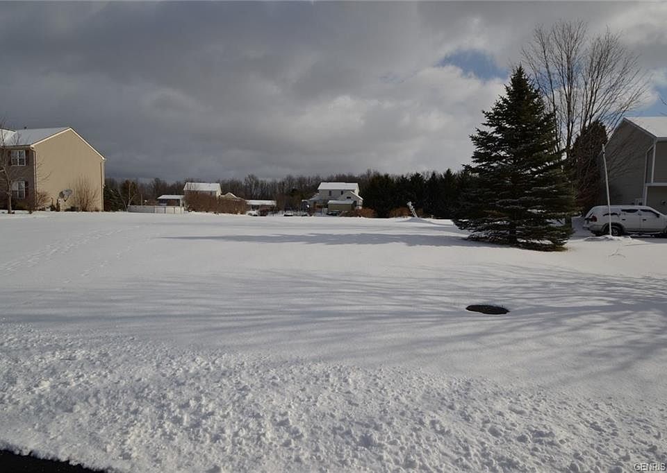 1st image of 37 Kemp Dr