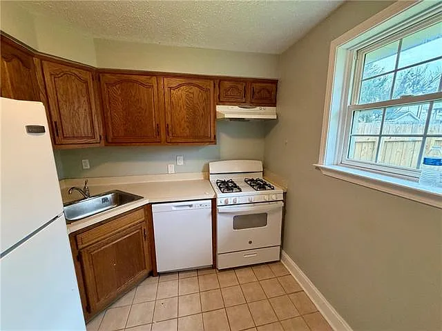 718 Lake Ave — Photo 4