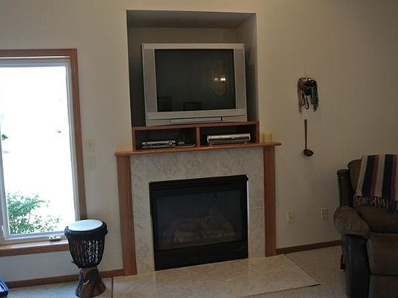 5th image of 2311 Emslie Dr
