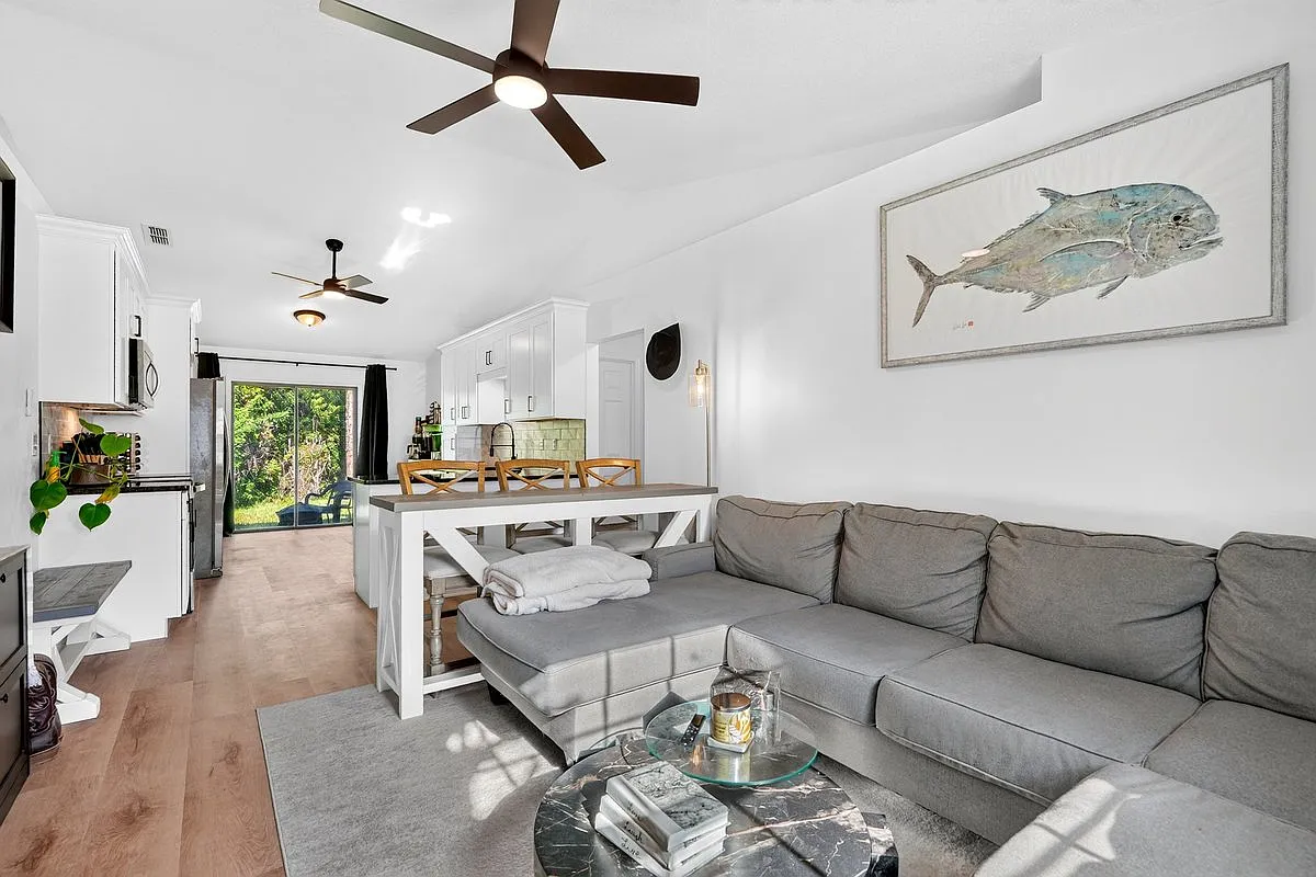 2 bed, 1000 sqft, $2,000 — Photo 3