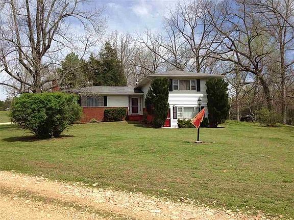 2nd image of 1121 County Road 421
