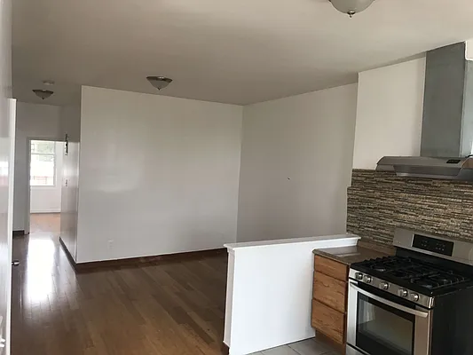 Rented by Wyckoff Realty | media 2