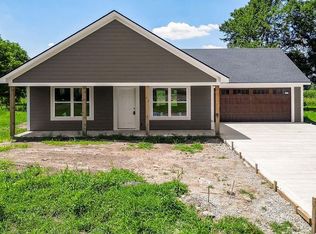 301 N Pennsylvania Ave, East Lynne, MO 64743