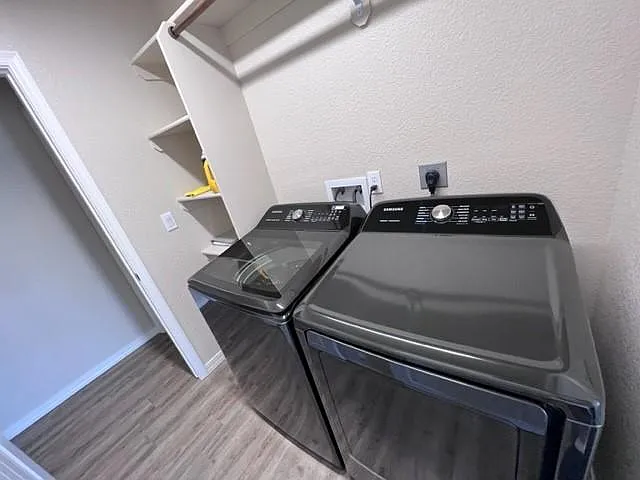 2843 E Luna Vis — Photo 28