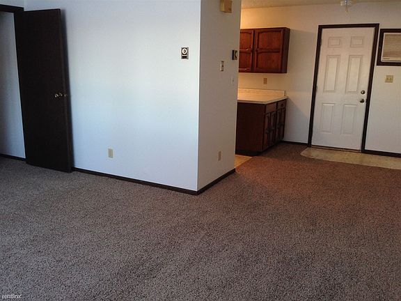 livingroom.diningroom